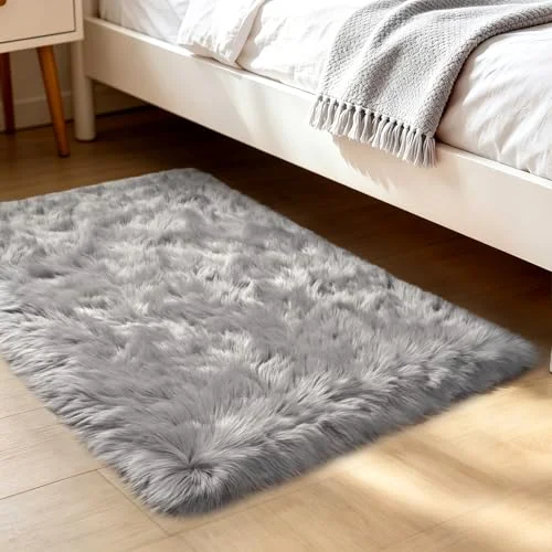 LOCHAS Faux Fur Bedside Rug 2 × 4 ft, Grey