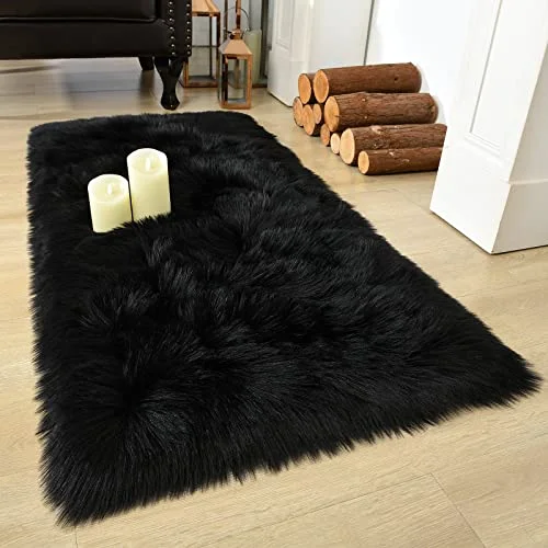 LOCHAS Faux Fur Bedside Rug 2 × 4 ft, Black