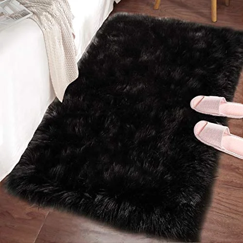 LOCHAS Faux Fur Bedside Rug 2 × 3 ft, Black