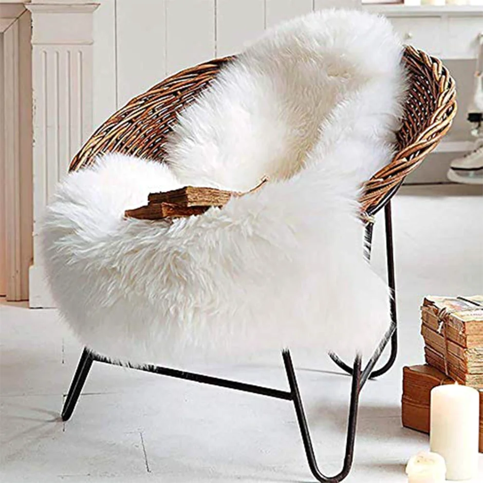 LOCHAS Faux Sheepskin Rug, White
